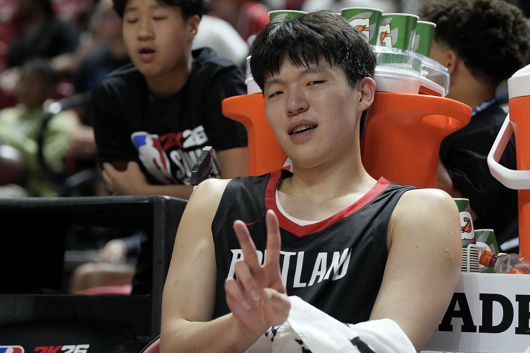 媒体人：杨瀚森具备成为球星的潜质 或许整个联盟要学习中文了