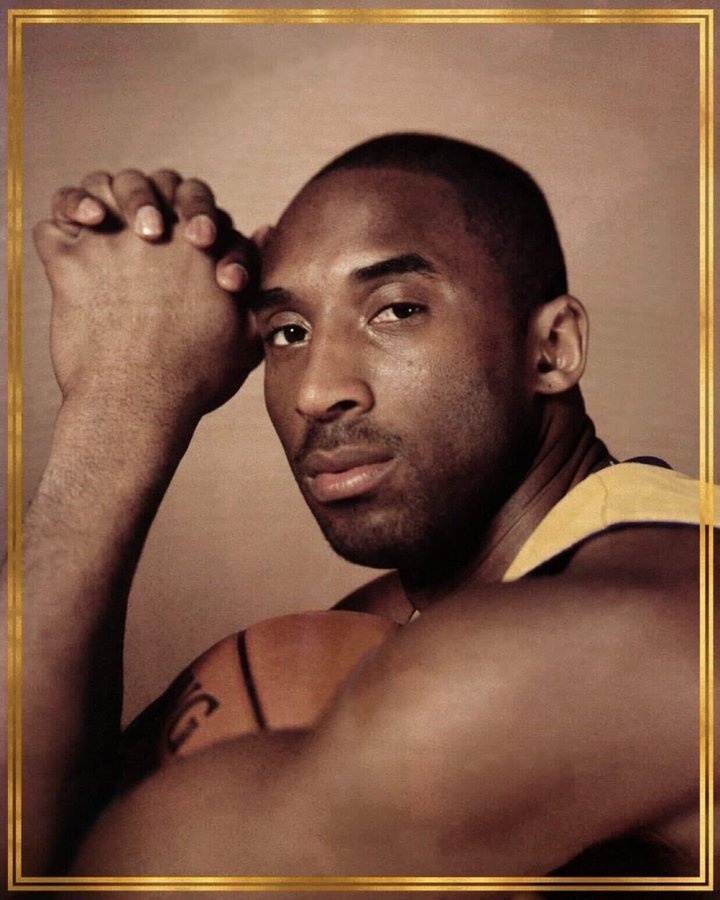 NBA官推致敬科比：怀念科比 💜💛 1978年8月23日