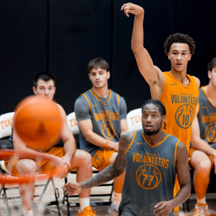 25届全美第四！37名NBA球探现场观看阿门特的大学公开训练日