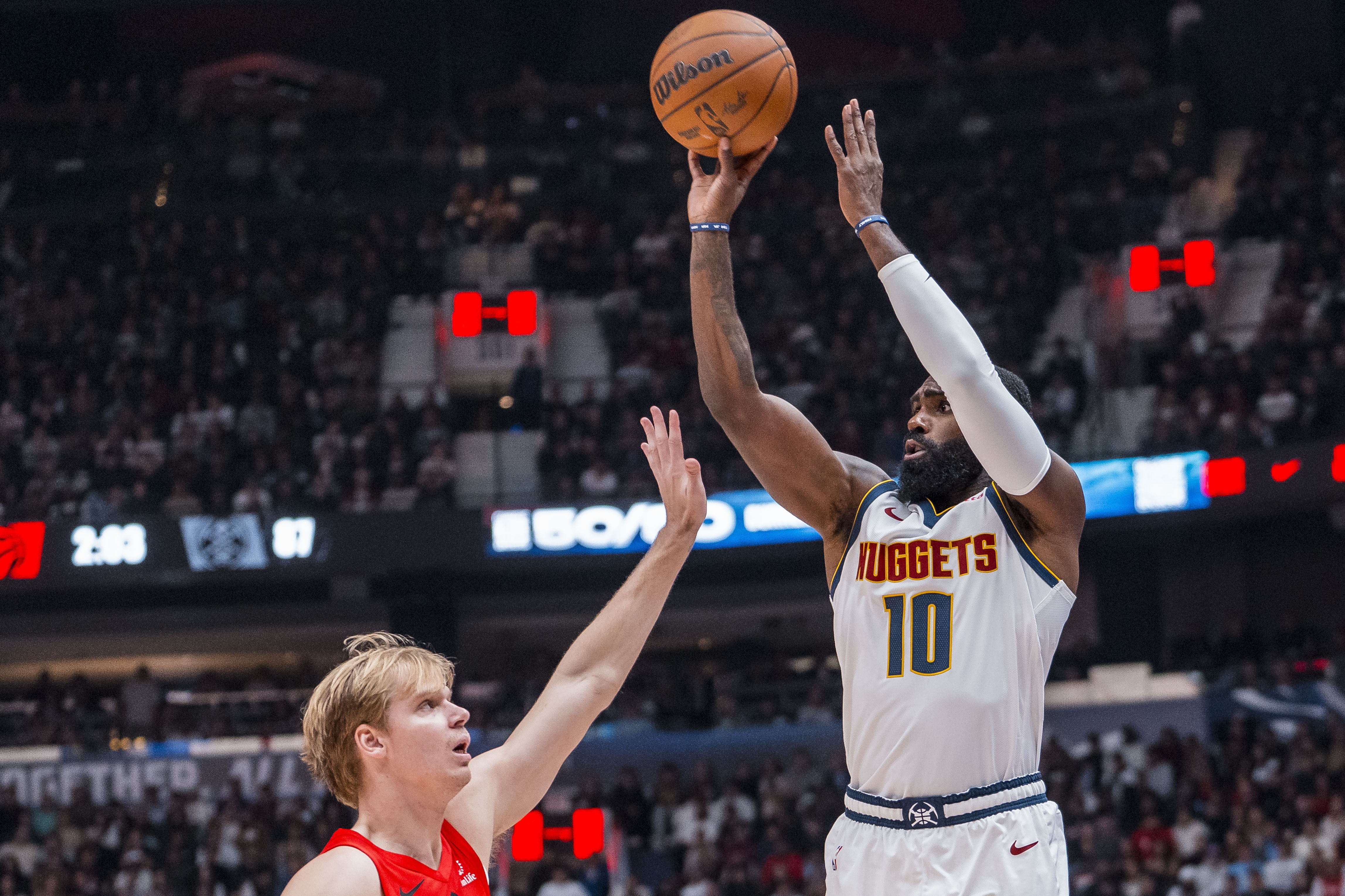 还是那个哈爹！小哈达威季前赛至今三分球合计18中2